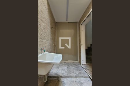 Casa à venda com 115m², 2 quartos e 2 vagasLavanderia