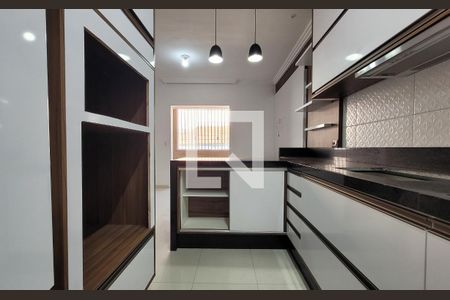 Casa à venda com 115m², 2 quartos e 2 vagasCozinha