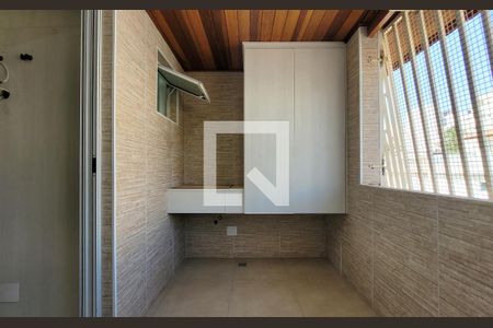 Casa à venda com 115m², 2 quartos e 2 vagasSuíte 2