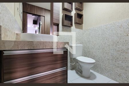 Casa à venda com 115m², 2 quartos e 2 vagasLavabo