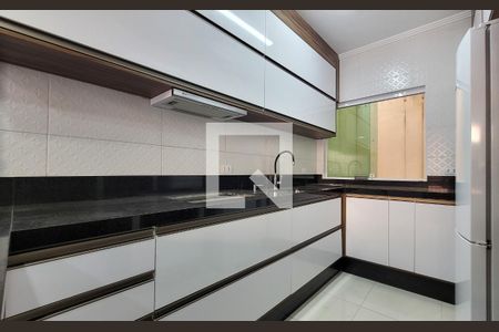 Casa à venda com 115m², 2 quartos e 2 vagasCozinha