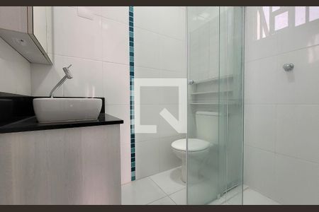 Casa à venda com 115m², 2 quartos e 2 vagasBanheiro da suíte