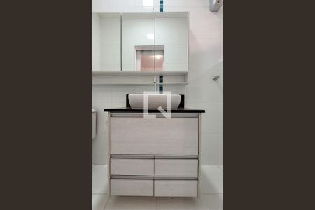 Casa à venda com 115m², 2 quartos e 2 vagasBanheiro da suíte 2