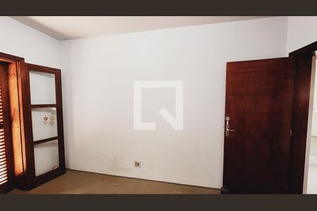 Casa de condomínio à venda com 440m², 5 quartos e 8 vagas Casa de condomínio à venda com 440m², 5 quartos e 8 vagasQuarto 5