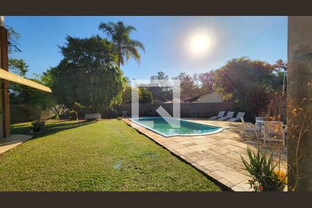 Casa de condomínio à venda com 440m², 5 quartos e 8 vagas Casa de condomínio à venda com 440m², 5 quartos e 8 vagasQuintal