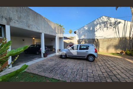 Casa de condomínio à venda com 440m², 5 quartos e 8 vagas Casa de condomínio à venda com 440m², 5 quartos e 8 vagasGaragem