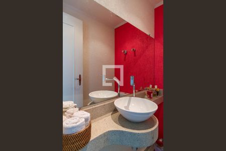 Apartamento à venda com 160m², 4 quartos e 3 vagas Apartamento à venda com 160m², 4 quartos e 3 vagasBanheiro Social