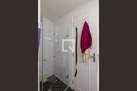 Apartamento à venda com 160m², 4 quartos e 3 vagas Apartamento à venda com 160m², 4 quartos e 3 vagasQuarto 2 - Banheiro