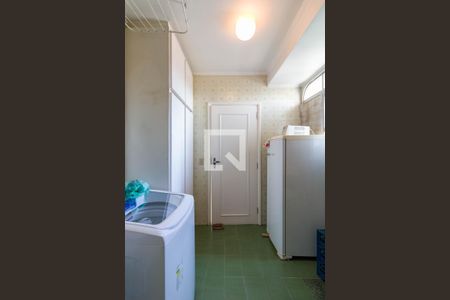 Apartamento à venda com 160m², 4 quartos e 3 vagas Apartamento à venda com 160m², 4 quartos e 3 vagasÁrea de serviço