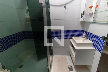 Casa à venda com 400m², 2 quartos e 3 vagasBanheiro 2