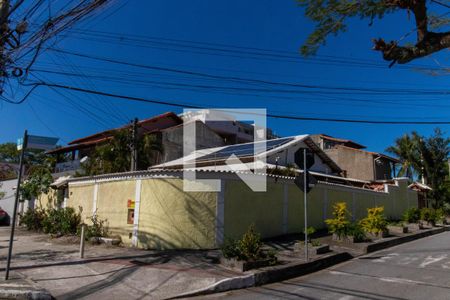 Casa à venda com 400m², 2 quartos e 3 vagasFachada