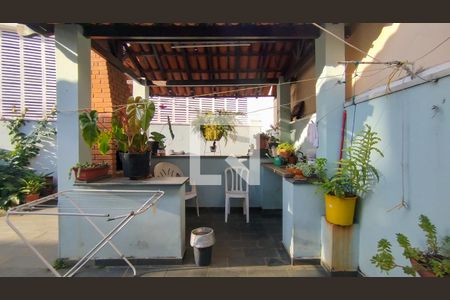 Casa à venda com 280m², 3 quartos e 5 vagasVaranda