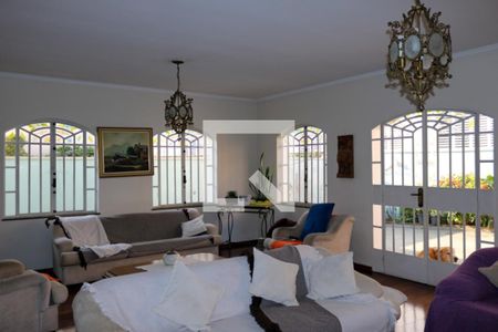 Casa à venda com 280m², 3 quartos e 5 vagasSala de Estar