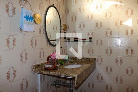 Casa à venda com 280m², 3 quartos e 5 vagasBanheiro Social