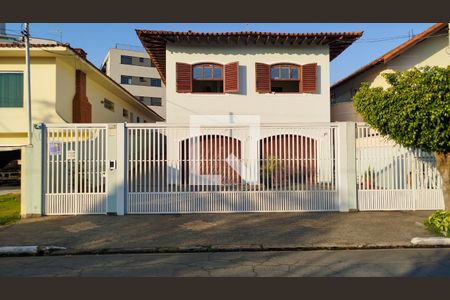 Casa à venda com 280m², 3 quartos e 5 vagasFachada