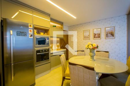 Apartamento à venda com 140m², 2 quartos e 2 vagas Apartamento à venda com 140m², 2 quartos e 2 vagasCozinha