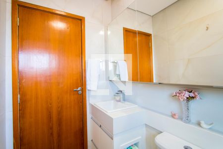 Apartamento à venda com 140m², 2 quartos e 2 vagas Apartamento à venda com 140m², 2 quartos e 2 vagasBanheiro do quarto 1