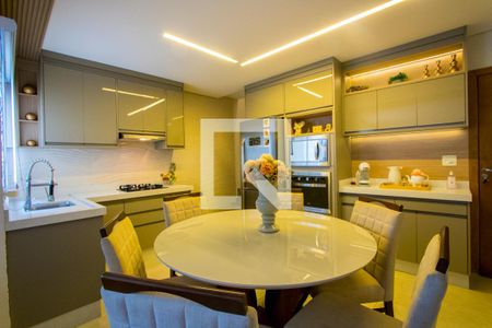 Apartamento à venda com 140m², 2 quartos e 2 vagas Apartamento à venda com 140m², 2 quartos e 2 vagasCozinha