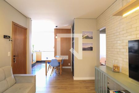 Sala de apartamento para alugar com 2 quartos, 75m² em São Pedro, Belo Horizonte