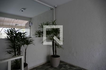 Apartamento para alugar com 75m², 2 quartos e 1 vagaEntrada