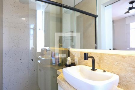 Banheiro da Suíte de apartamento para alugar com 2 quartos, 75m² em São Pedro, Belo Horizonte