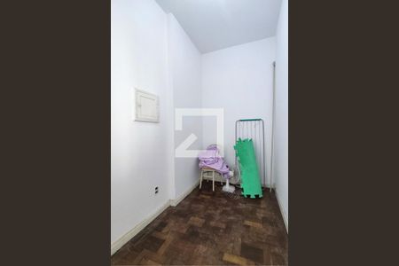 Apartamento à venda com 114m², 4 quartos e sem vaga Apartamento à venda com 114m², 4 quartos e sem vagaDespensa