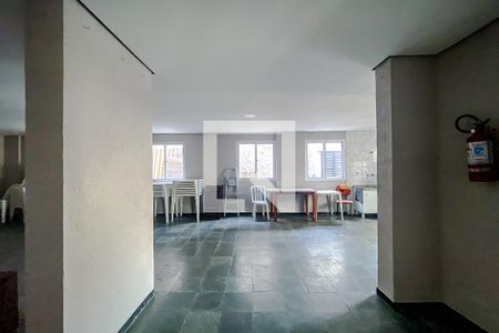 Apartamento à venda com 63m², 2 quartos e 1 vaga Apartamento à venda com 63m², 2 quartos e 1 vagaÁrea comum - Salão de festas
