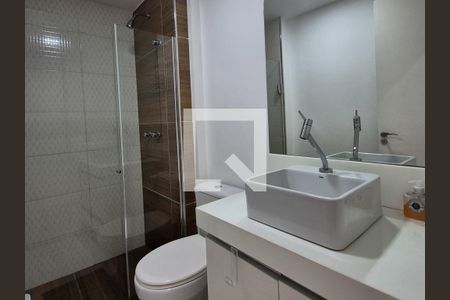 Apartamento à venda com 80m², 3 quartos e 2 vagasBanheiro social
