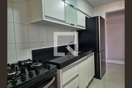 Apartamento à venda com 80m², 3 quartos e 2 vagasCozinha