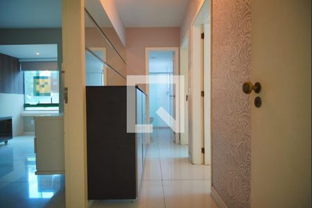 Corredor - Quartos de apartamento para alugar com 3 quartos, 120m² em Petrópolis, Porto Alegre