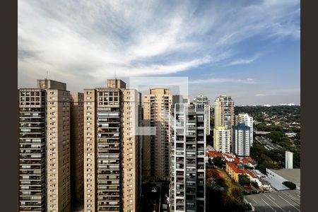 Vista de apartamento à venda com 2 quartos, 66m² em Santo Amaro, São Paulo