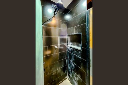 Apartamento para alugar com 73m², 2 quartos e sem vagaBanheiro da Suíte