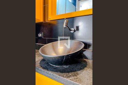 Apartamento para alugar com 73m², 2 quartos e sem vagaBanheiro da Suíte