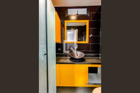 Apartamento para alugar com 73m², 2 quartos e sem vagaBanheiro da Suíte