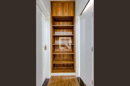 corredor da Sala de apartamento para alugar com 2 quartos, 73m² em Vila Mariana, São Paulo