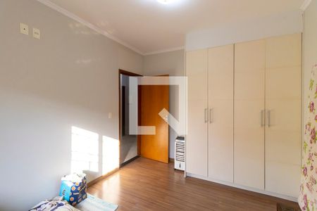 Casa à venda com 168m², 3 quartos e 4 vagasQuarto 2