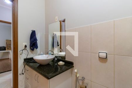 Casa à venda com 168m², 3 quartos e 4 vagasBanheiro social