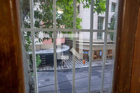 Sala vista da janela de apartamento para alugar com 1 quarto, 46m² em Centro, Rio de Janeiro