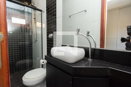 Casa à venda com 250m², 3 quartos e sem vaga Casa à venda com 250m², 3 quartos e sem vagaBanheiro da Suíte