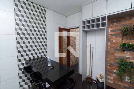 Casa à venda com 250m², 3 quartos e sem vaga Casa à venda com 250m², 3 quartos e sem vagaCozinha