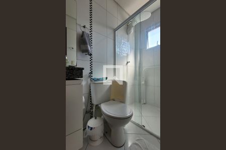 Apartamento à venda com 55m², 2 quartos e 1 vaga Apartamento à venda com 55m², 2 quartos e 1 vagaBanheiro da suíte