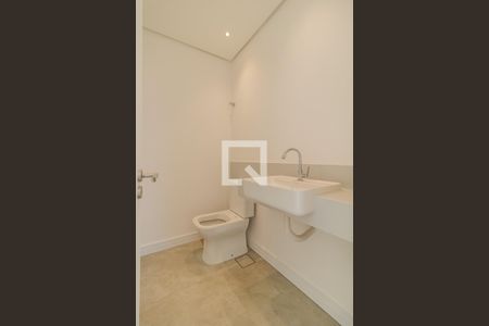 Casa de condomínio à venda com 256m², 4 quartos e 2 vagasLavabo