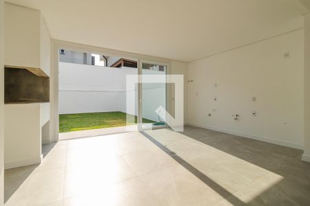 Casa de condomínio à venda com 256m², 4 quartos e 2 vagasCozinha