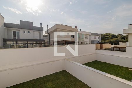 Casa de condomínio à venda com 256m², 4 quartos e 2 vagasVista