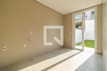 Casa de condomínio à venda com 256m², 4 quartos e 2 vagasÁrea de serviço