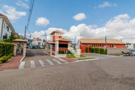 Casa de condomínio à venda com 256m², 4 quartos e 2 vagasFachada