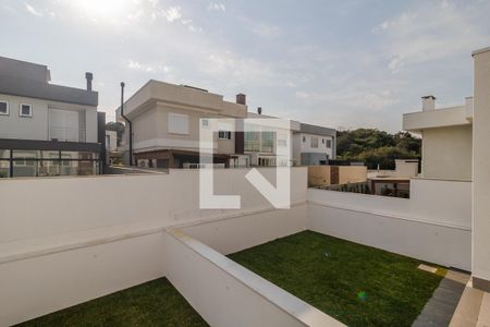 Casa de condomínio à venda com 256m², 4 quartos e 2 vagasVista