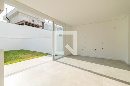 Casa de condomínio à venda com 256m², 4 quartos e 2 vagasCozinha