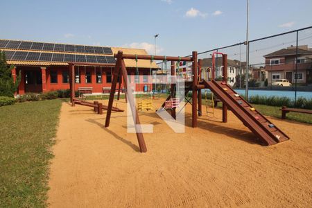 Casa de condomínio à venda com 256m², 4 quartos e 2 vagasÁrea comum - Playground