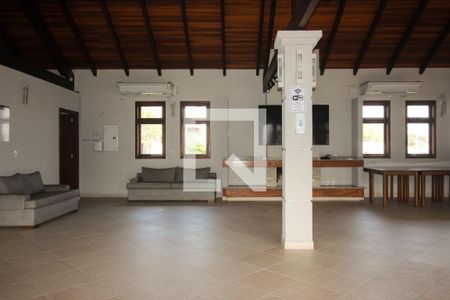 Casa de condomínio à venda com 256m², 4 quartos e 2 vagasÁrea comum - Salão de festas